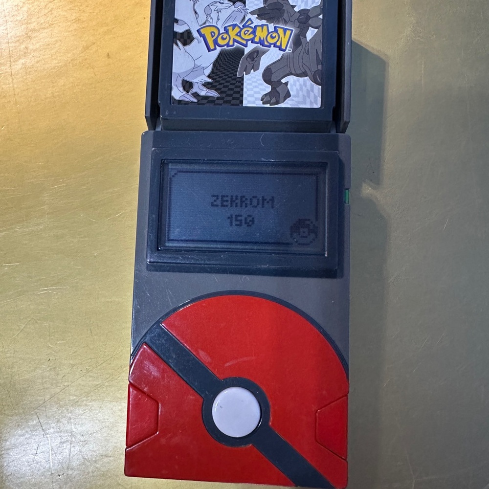 Pokémon Pokedox Electronic Black & White Talking Handheld Game 2011 WORKS! - Picture 6 of 16
